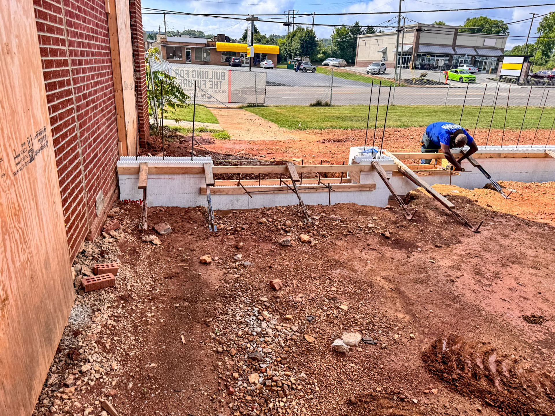 Fab-Form's Zuckle bracing an ICF stem wall